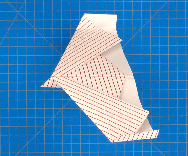 Star Wing Paper Airplane Thumbnail